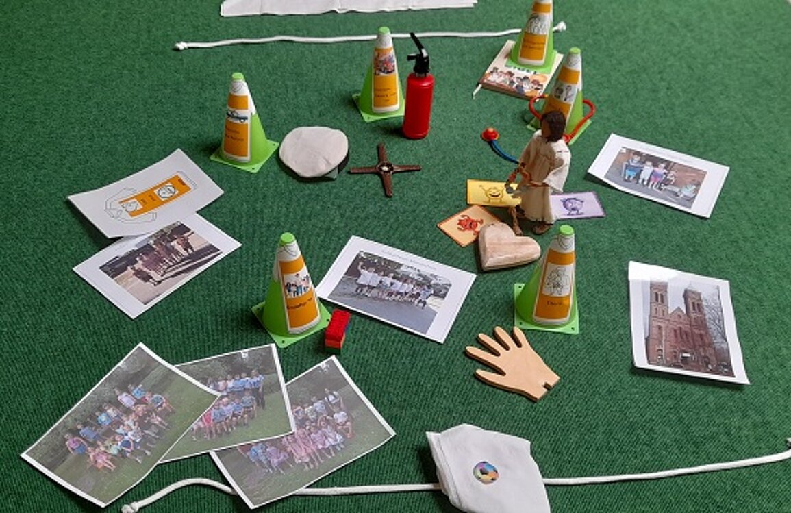 Bodenbild zum Thema Fußball und Abschied