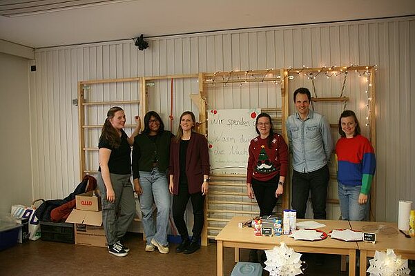 Gruppenfoto während des Spendensammelns