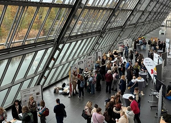 Wissenschaftspark Gelsenkirchen mit Ständen