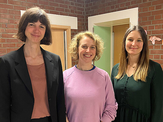 v.l. Geschäftsführerin im KiTa Zweckverband_Verena kleine Holthaus_MDL Christin Siebel_KiTa-Leiterin Katharina Finke