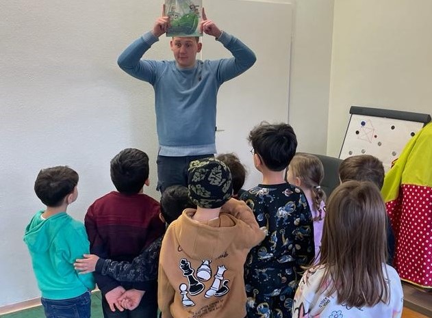 Helau und Alaaf! Faschingszauber im Kindergarten: Ideen und Ausmalbilder für bunte Tage!